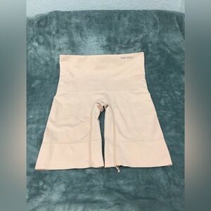 Nine West Leg Shaper